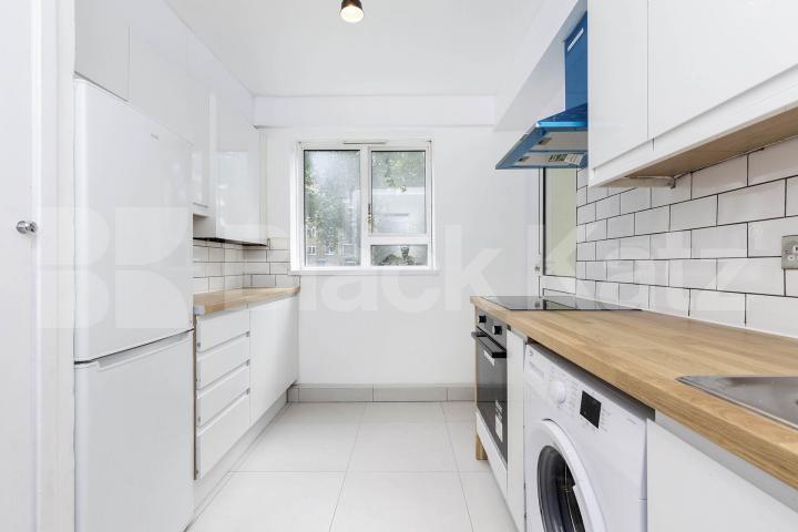 			3 Bedroom, 1 bath, 1 reception Flat			 Robert Street, Mornington Cresent